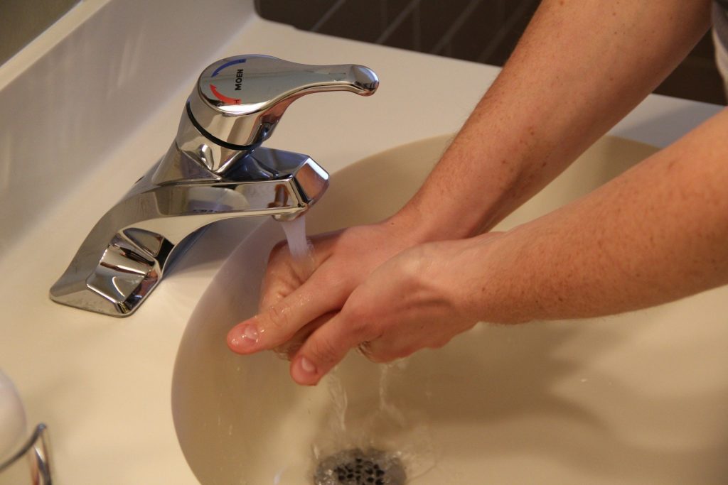 Coronavírus prevenção lavar as mãos